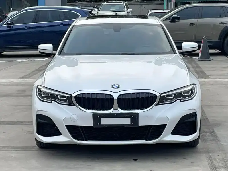 BMW 3 Series, 2022