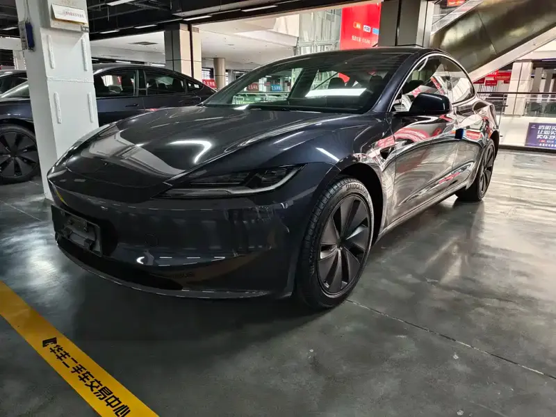 Tesla Model 3, 2026