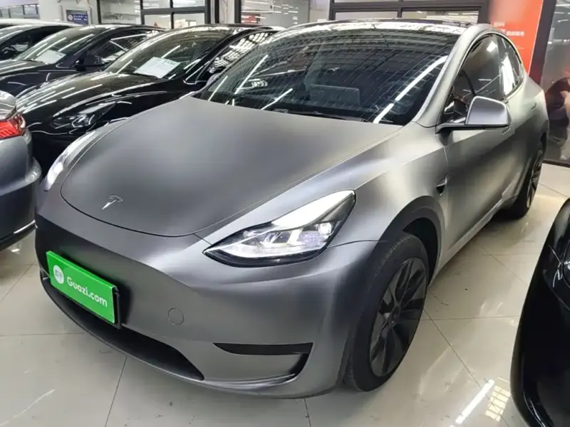 Tesla Model Y, 2024