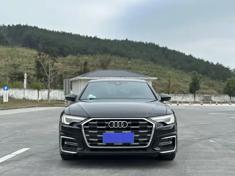 Audi A6L, 2022