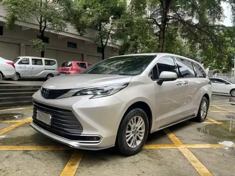 Toyota Sienna, 2022