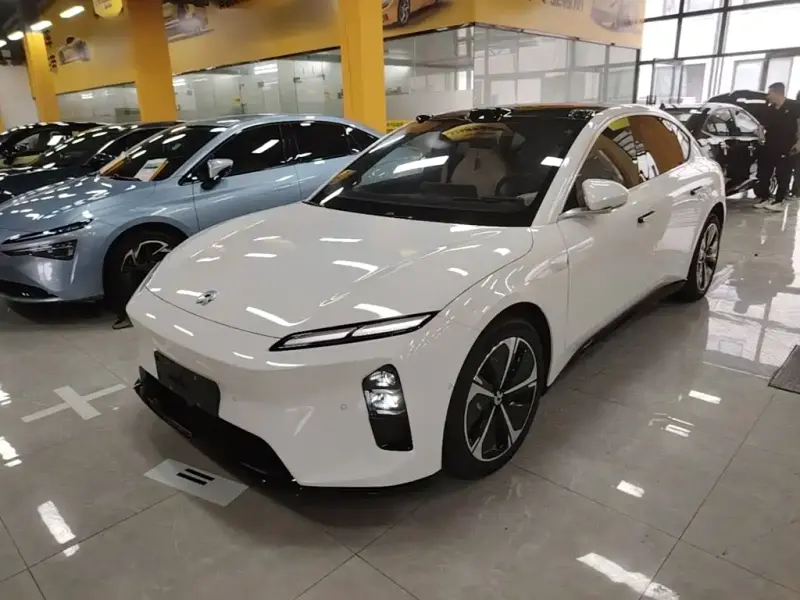 NIO ET5, 2025