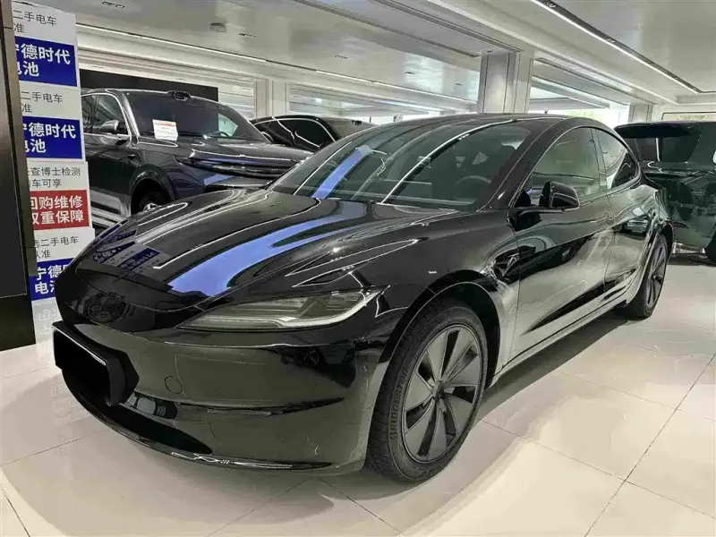Tesla Model 3, 2026
