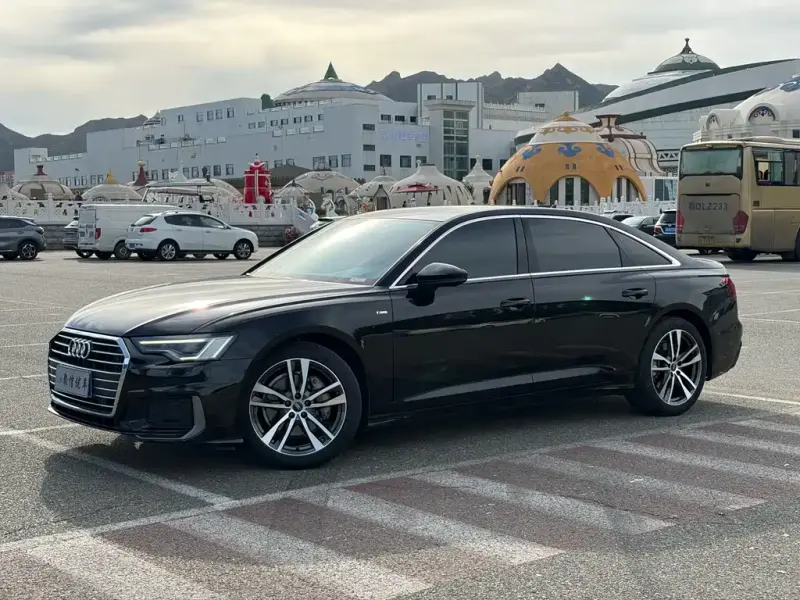 Audi A6L, 2022