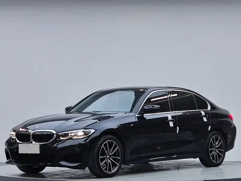 BMW 3 Series, 2022