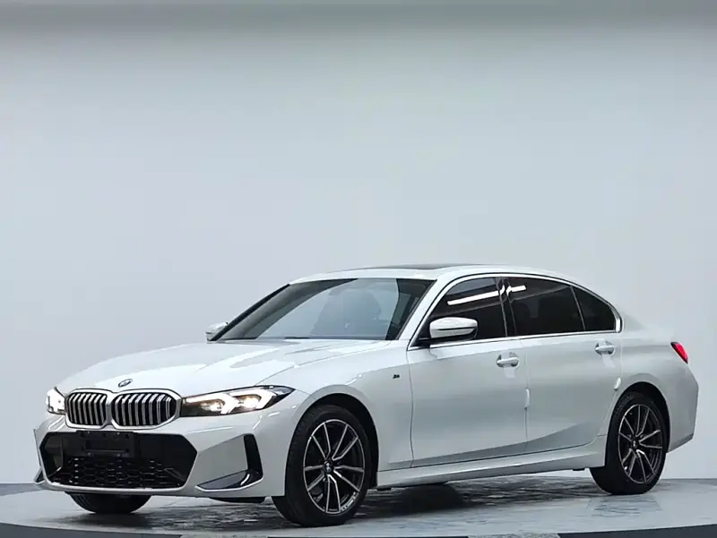 BMW 3 Series, 2022