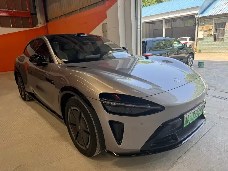 Xiaomi YU7, 2025