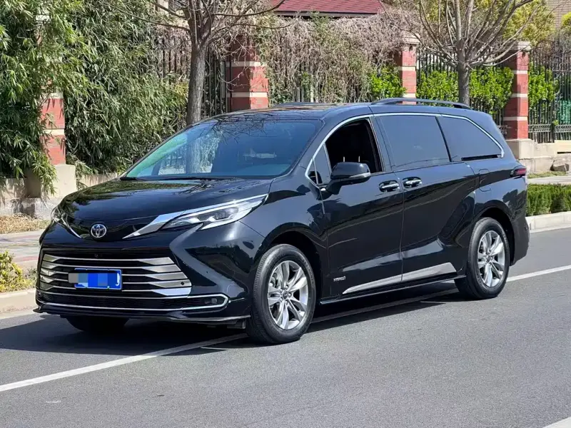 Toyota Sienna, 2024