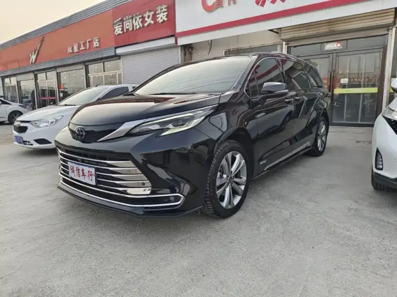 Toyota Sienna, 2023