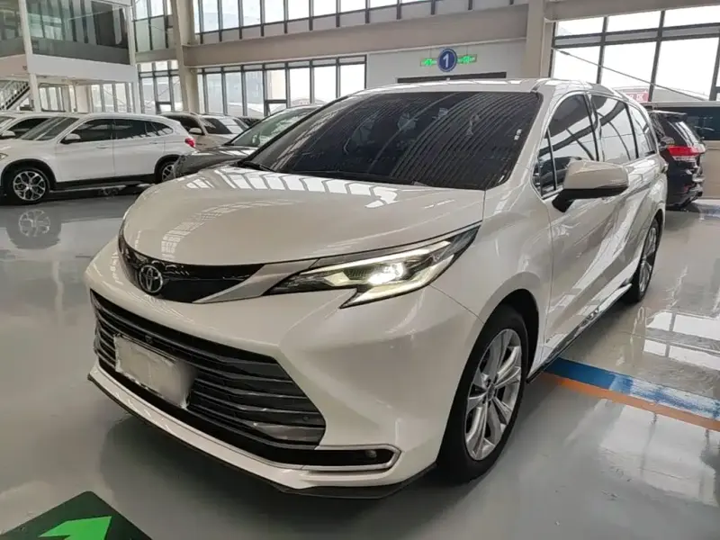 Toyota Sienna, 2024