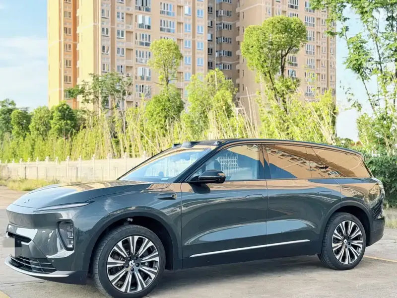 NIO ES8, 2023