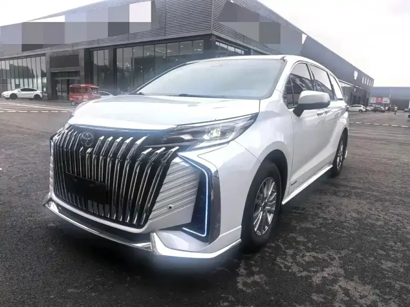 Toyota Sienna, 2024