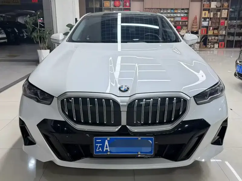 BMW 5 Series, 2024
