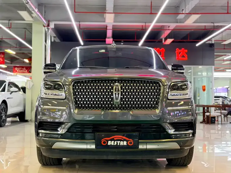 Lincoln Navigator, 2018 — фото 1