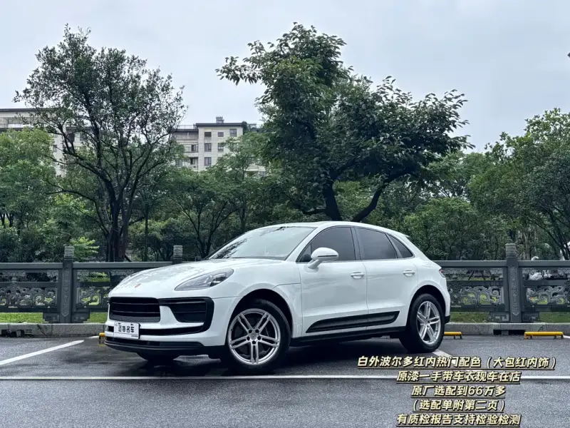 Porsche Macan, 2022 — фото 1