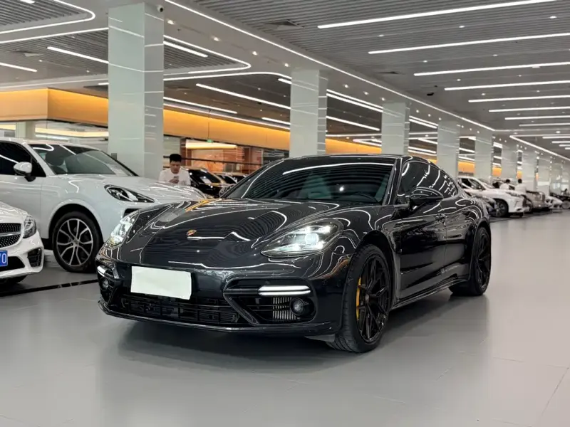 Porsche Panamera, 2019