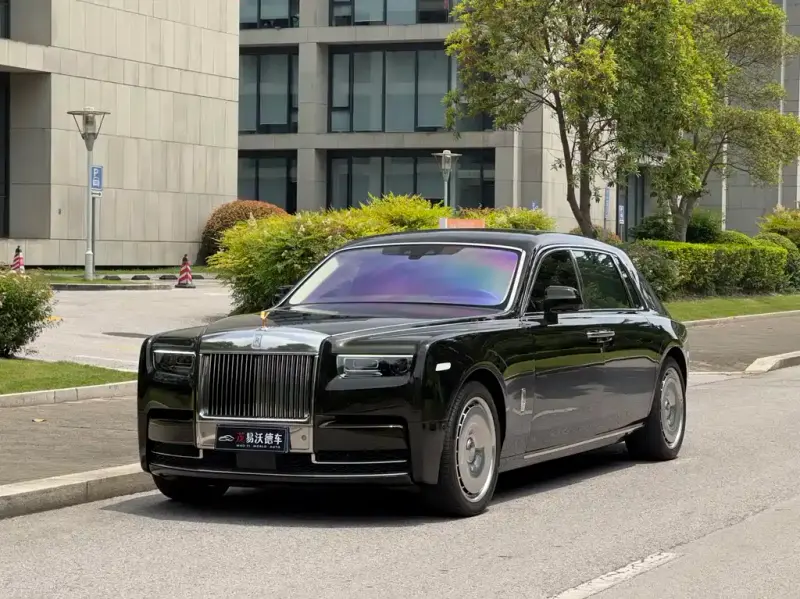 Rolls-Royce Phantom, 2023