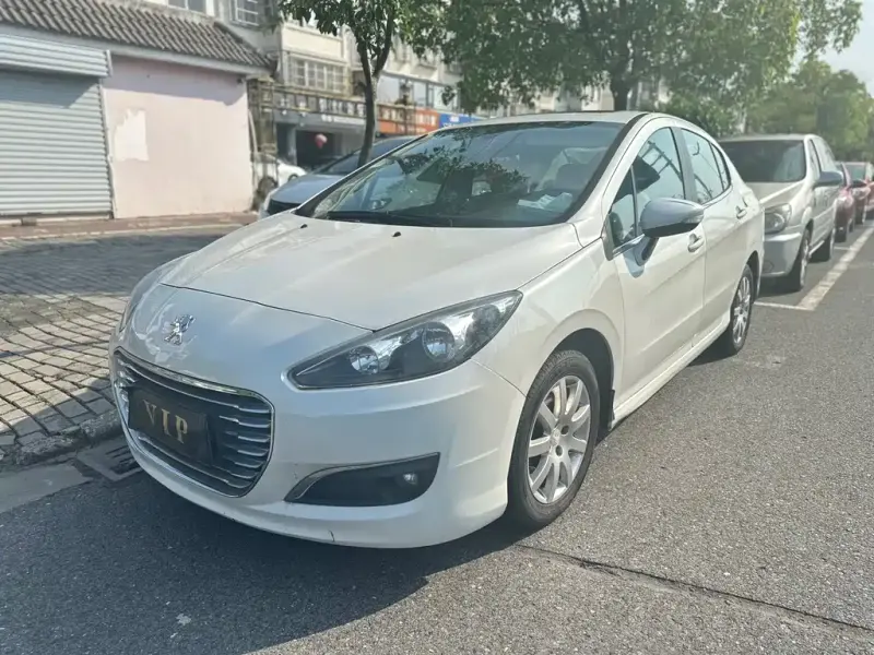 Peugeot 308, 2015