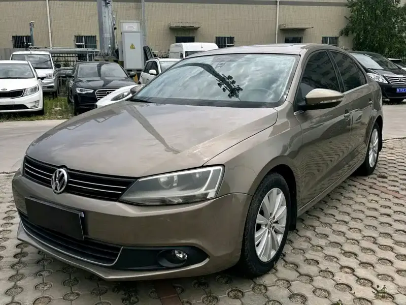Volkswagen Sagitar, 2014