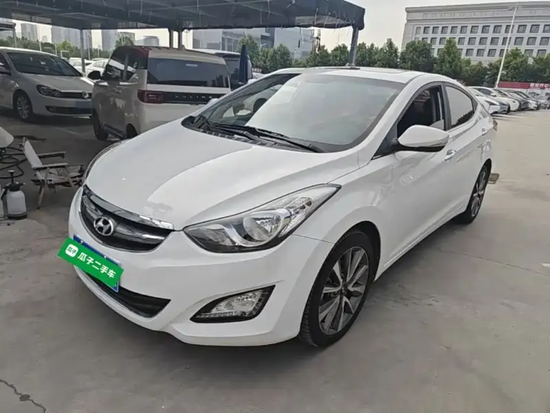 Hyundai Elantra Langdong, 2015