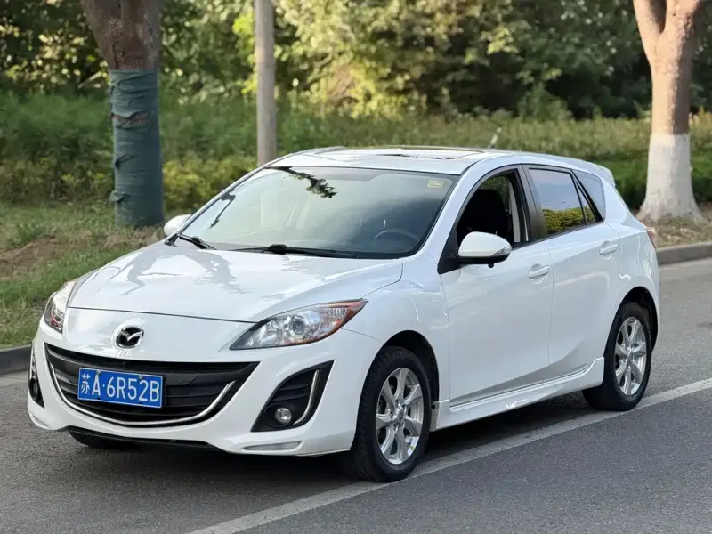 Mazda 3 Xingcheng, 2015