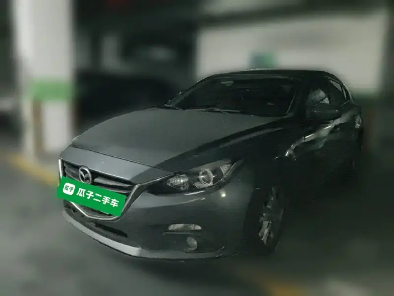 Mazda 3 Axela, 2015