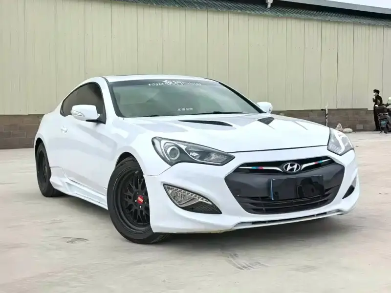 Hyundai Genesis Coupe, 2013