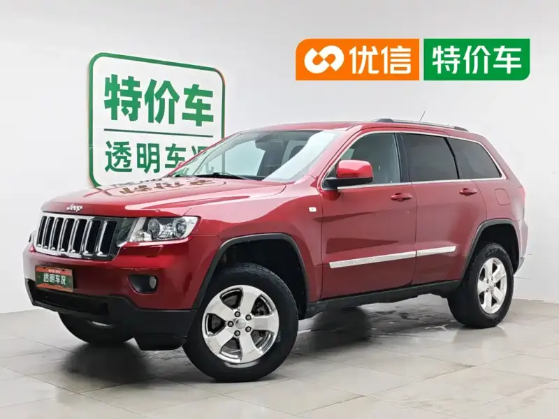 Jeep Grand Cherokee (Import), 2013