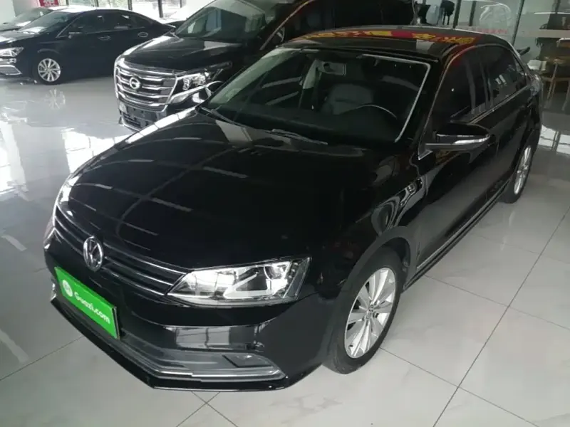Volkswagen Sagitar, 2015