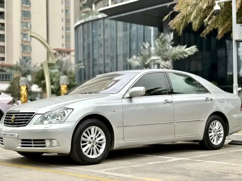 Toyota Crown, 2008