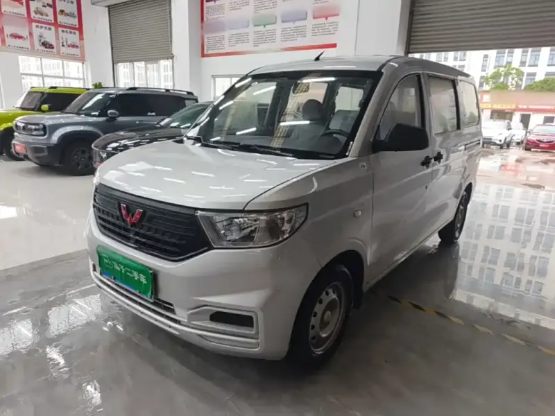 Wuling Hongguang V, 2023
