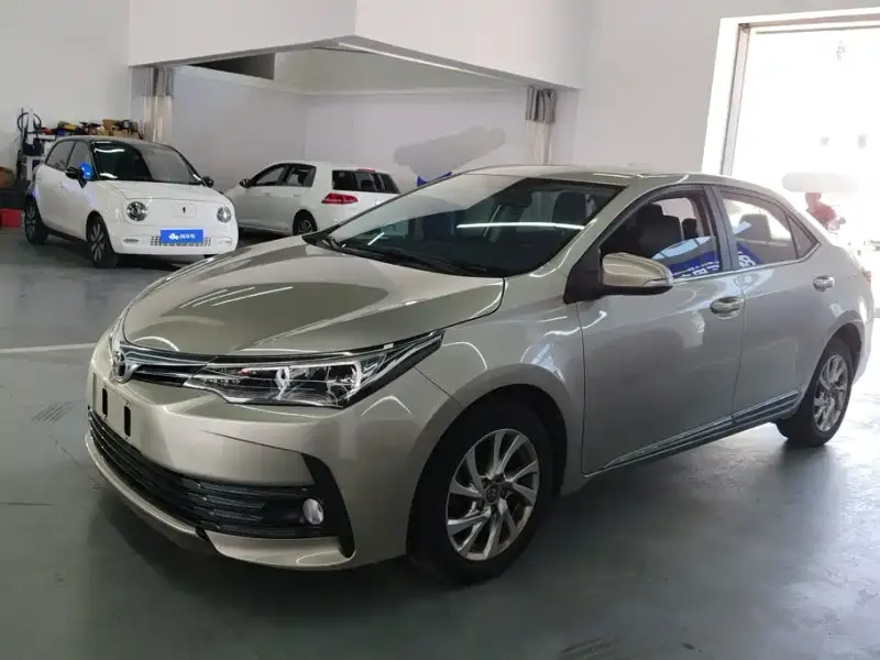 Toyota Corolla, 2018 — фото 1