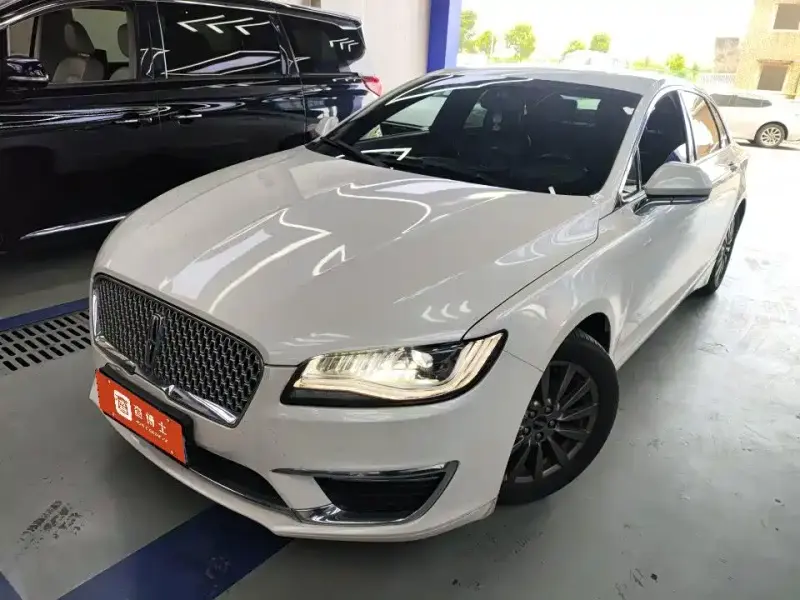 Lincoln MKZ, 2016
