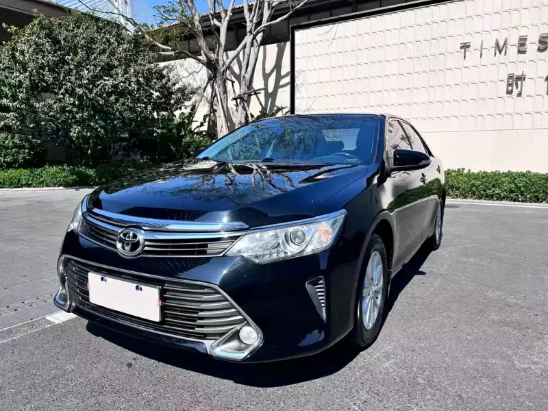 Toyota Camry, 2015