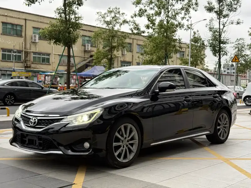 Toyota Reiz, 2015
