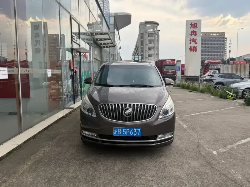 Buick GL8, 2016