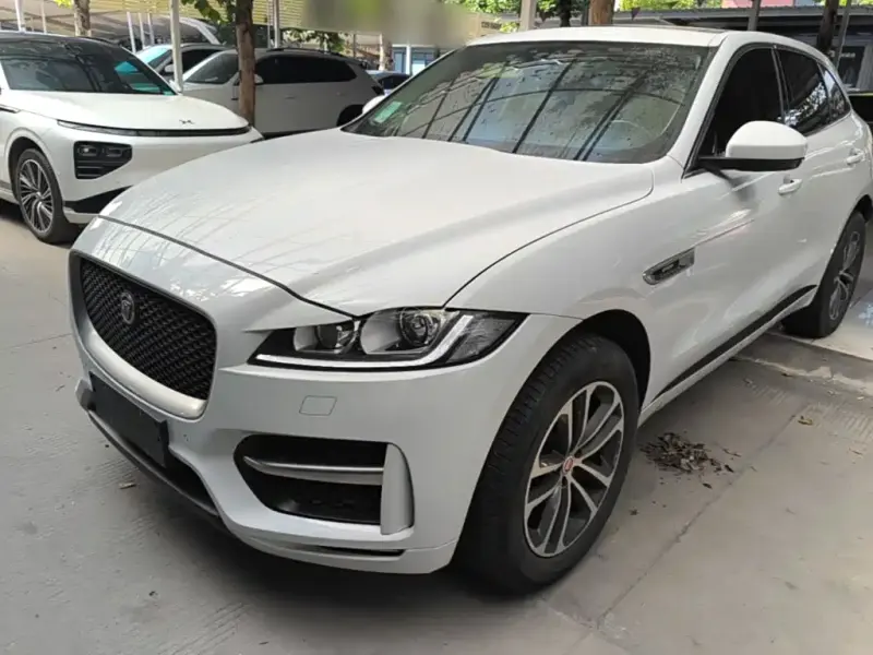 Jaguar F-PACE, 2016