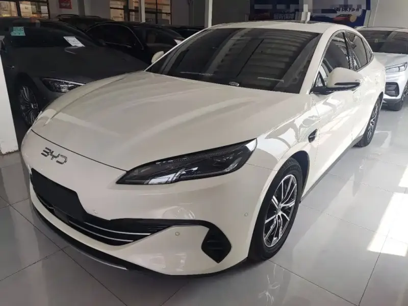 BYD 06, 2025
