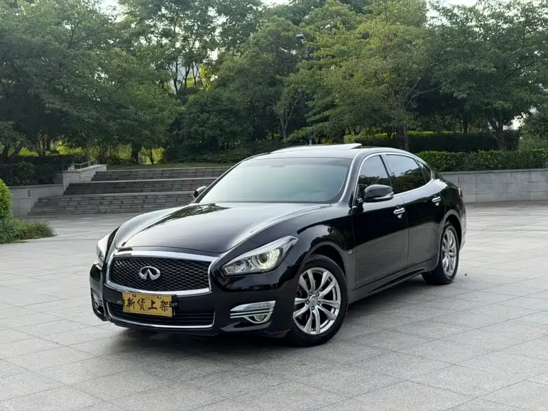 Infiniti Q70, 2018