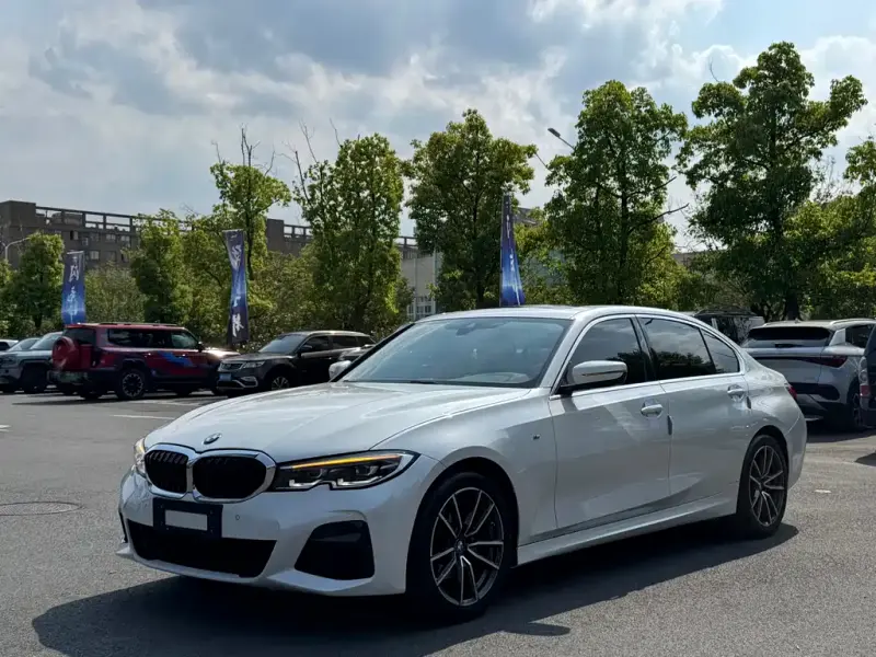 BMW 3 Series, 2022