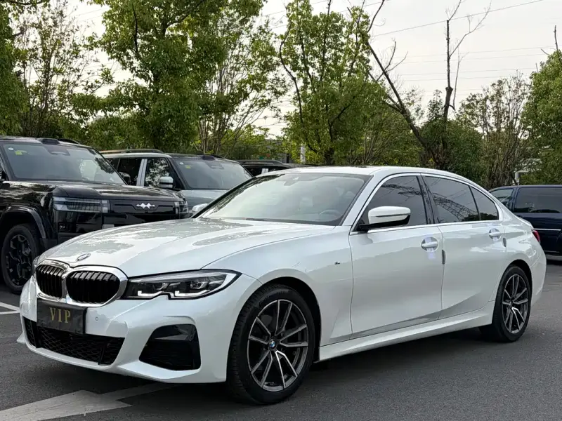 BMW 3 Series, 2022