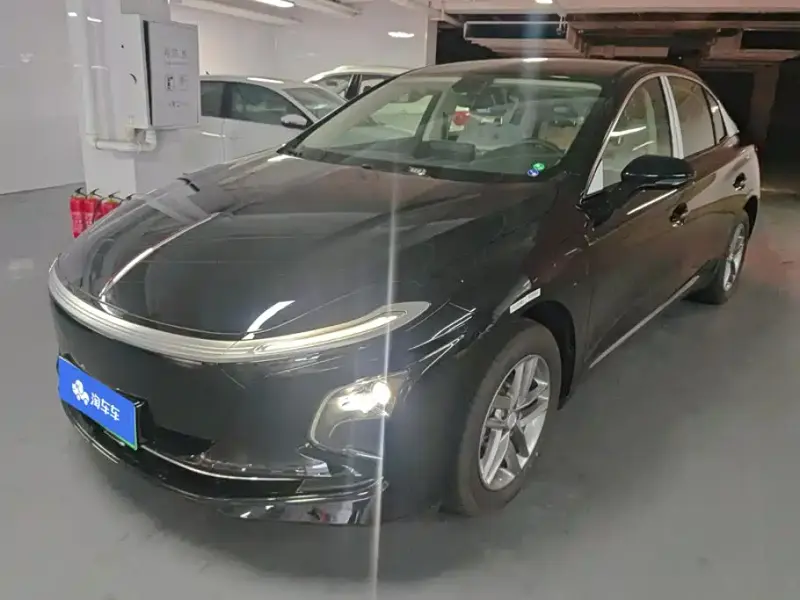 Hongqi E-QM5, 2026