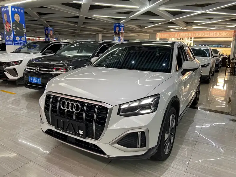 Audi Q2L, 2022
