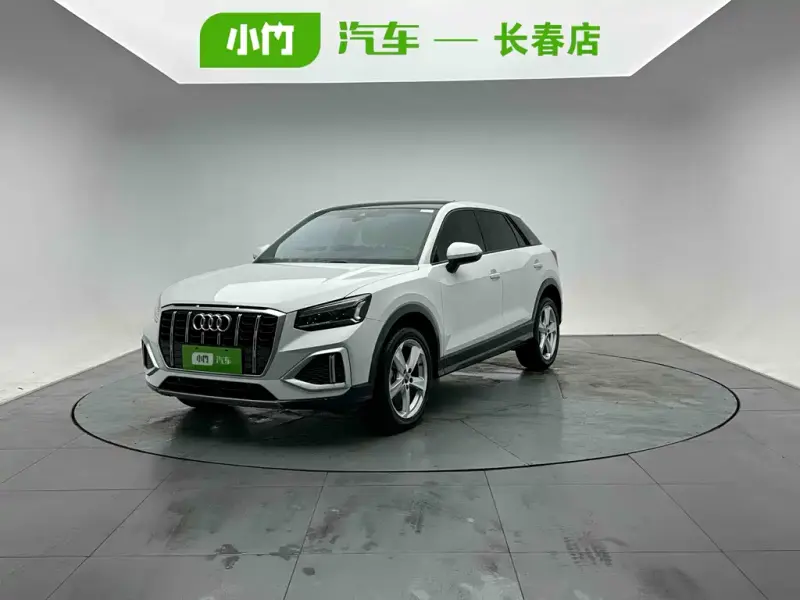 Audi Q2L, 2022