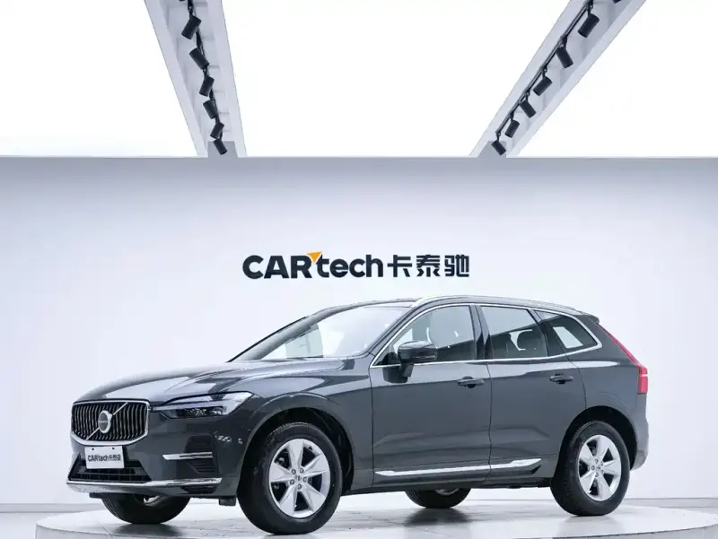Volvo XC60, 2021 — фото 1