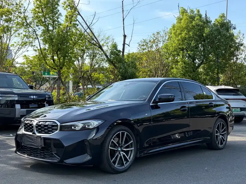 BMW 5 Series, 2023