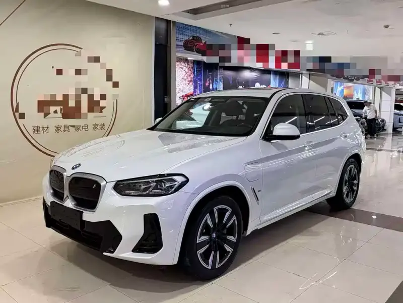 BMW iX3, 2023