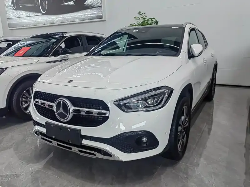 Mercedes-Benz GLA, 2023 — фото 1