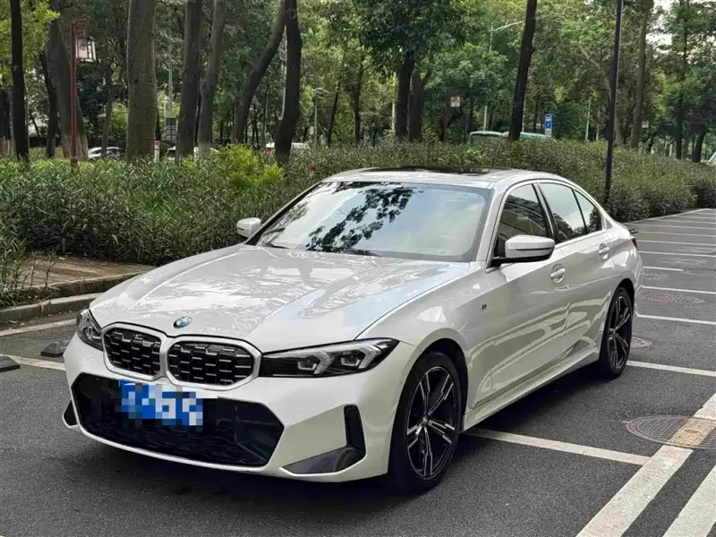 BMW 3 Series, 2024
