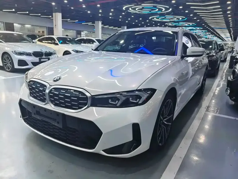 BMW 3 Series, 2023
